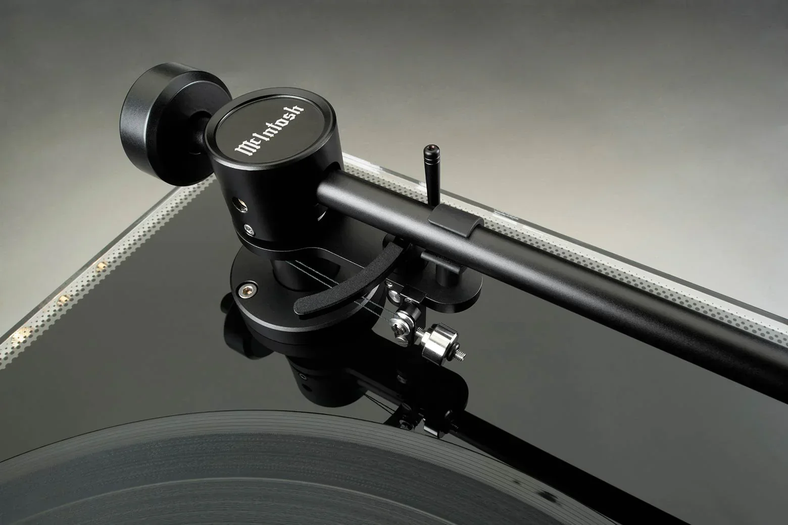 McIntosh - MT2 Precision Turntable - Image 9