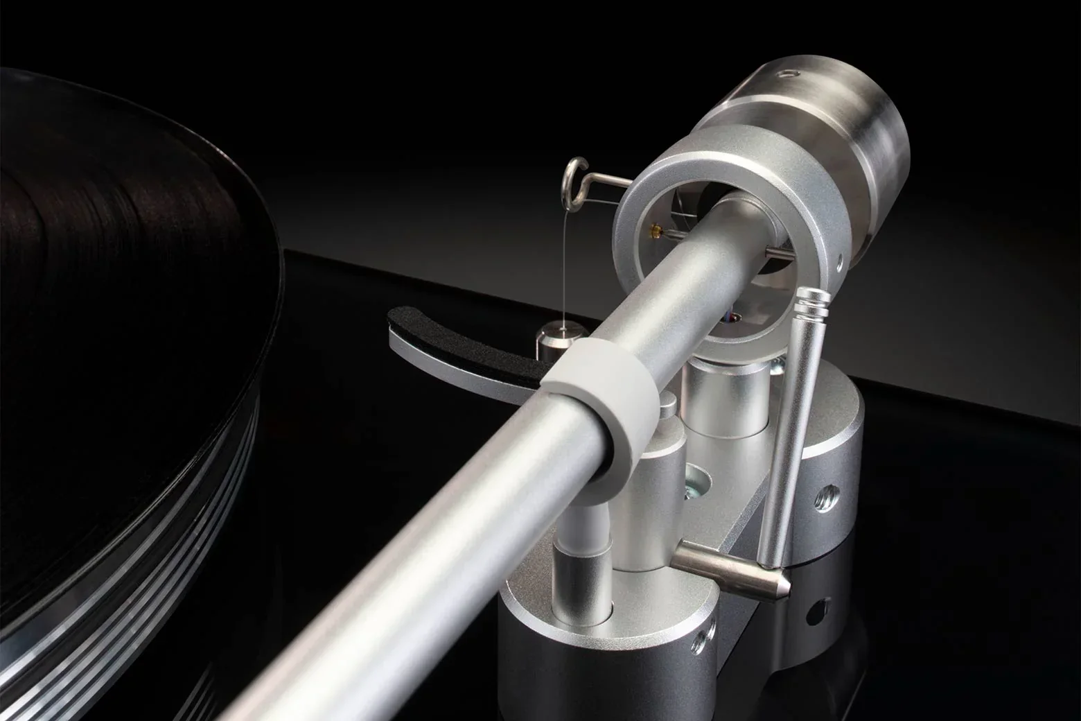 McIntosh - MTI100 Integrated Turntable - Image 8